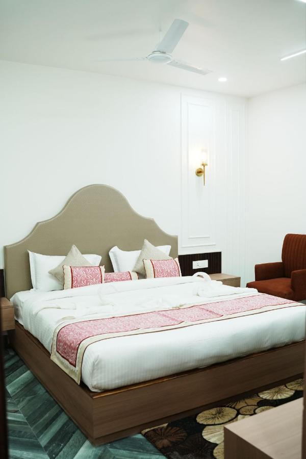 Anaya Retreat Hotel Varanasi Luaran gambar