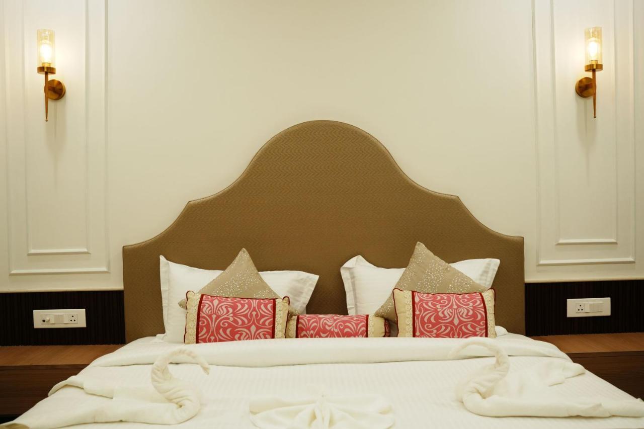 Anaya Retreat Hotel Varanasi Luaran gambar