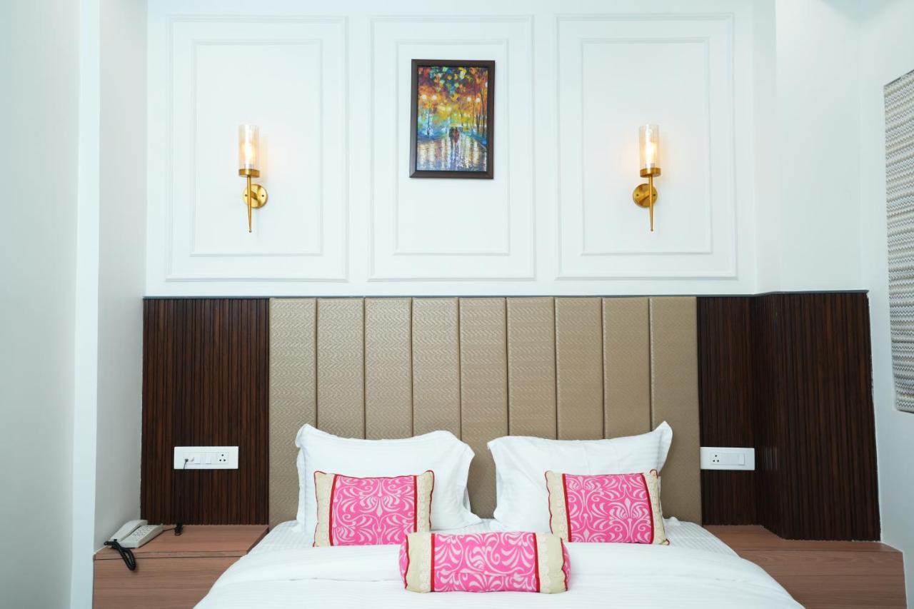 Anaya Retreat Hotel Varanasi Luaran gambar