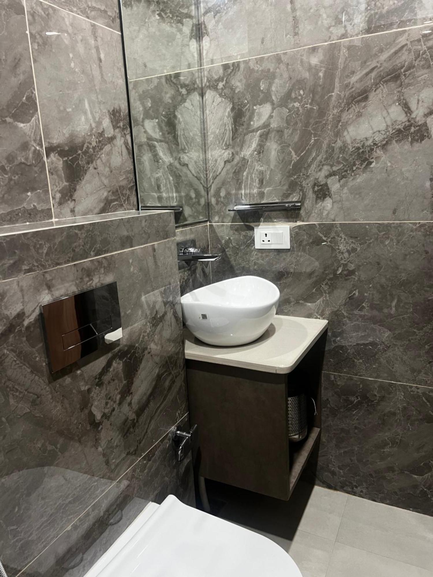 Anaya Retreat Hotel Varanasi Luaran gambar