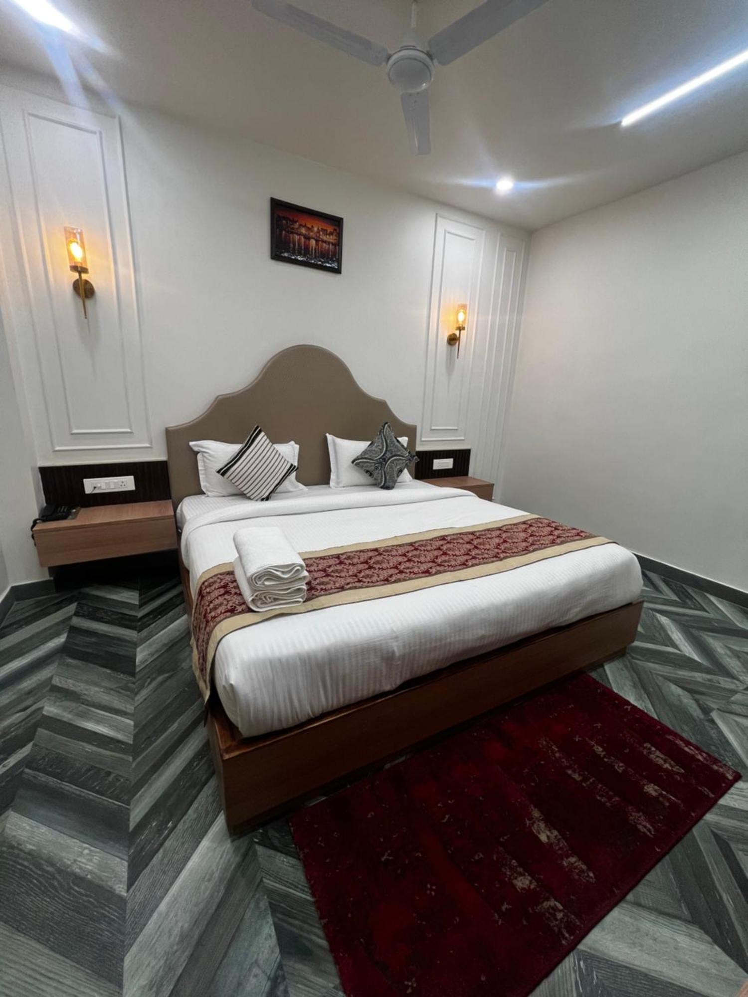 Anaya Retreat Hotel Varanasi Luaran gambar