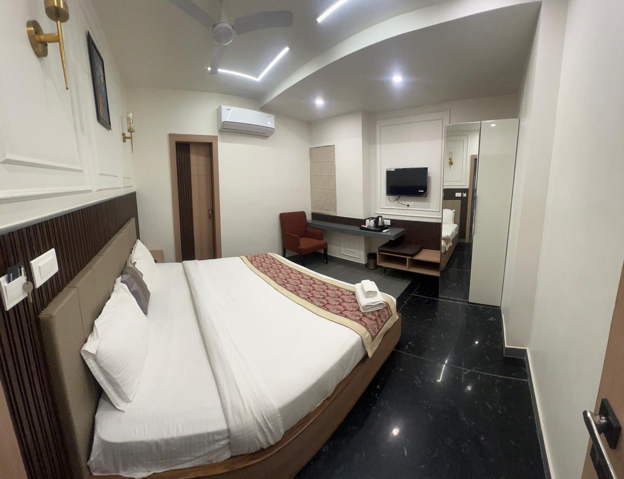 Anaya Retreat Hotel Varanasi Luaran gambar